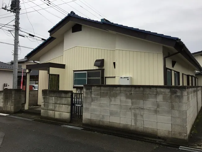 約300万円